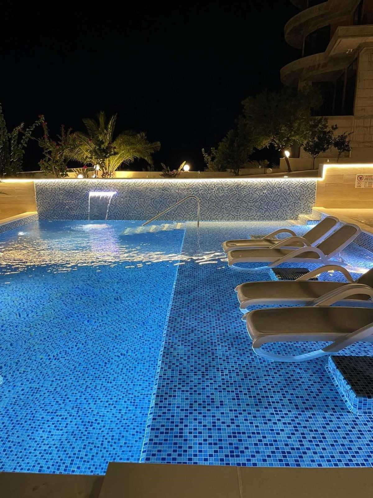 Apartments D'Hermes Ulcinj Extérieur photo